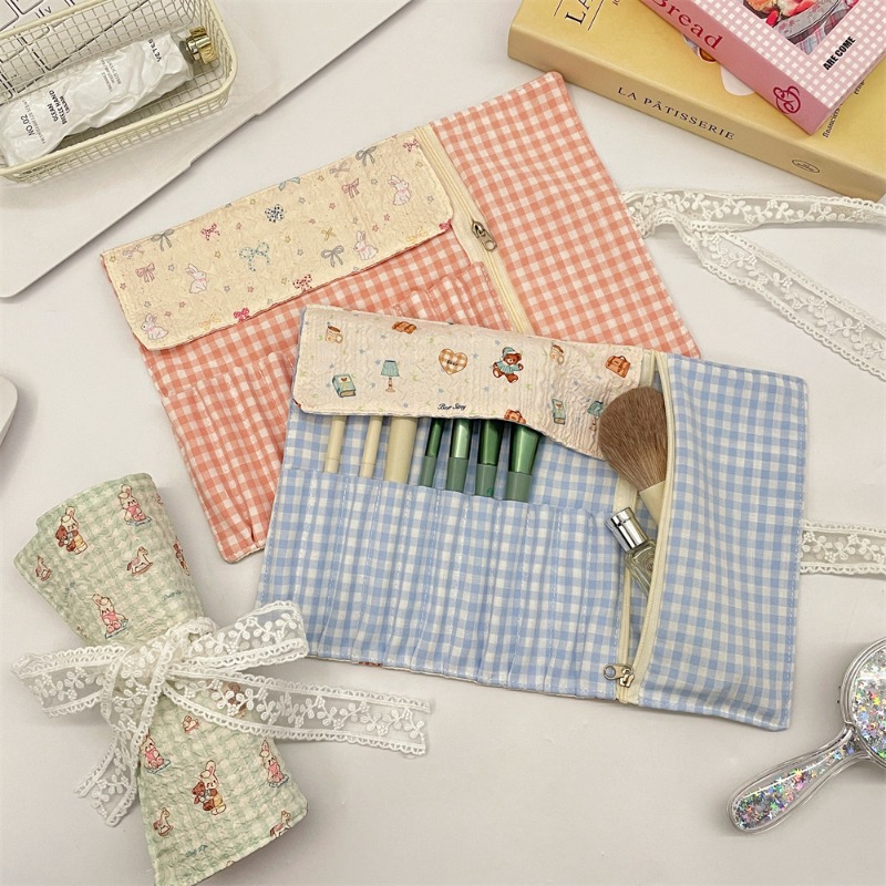Cute Cartoon Embossed Pencil R - огляд і ціна Pen Pouch Roll